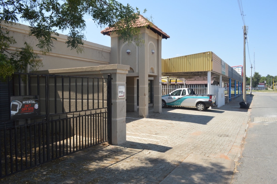 Commercial Property for Sale in Collerville North West